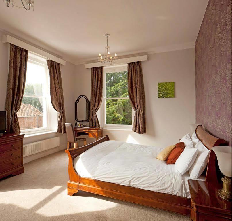 The Thomas Paine Hotel Thetford Esterno foto